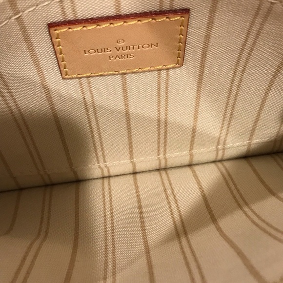 Louis Vuitton Neverfull GM POUCH - Picture 4 of 8